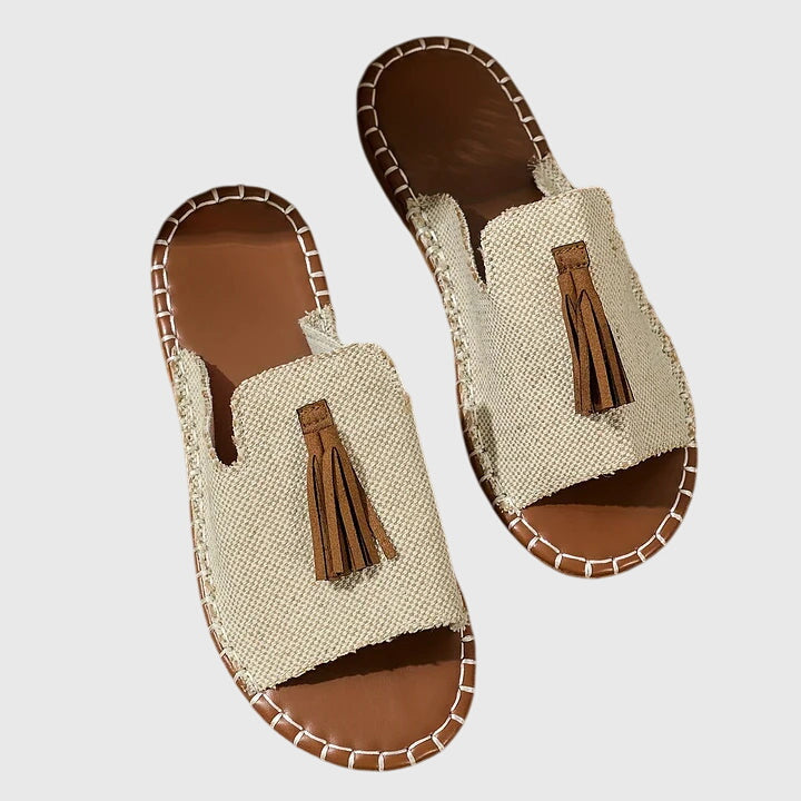 Sandalias bohemias con pompones Pauline