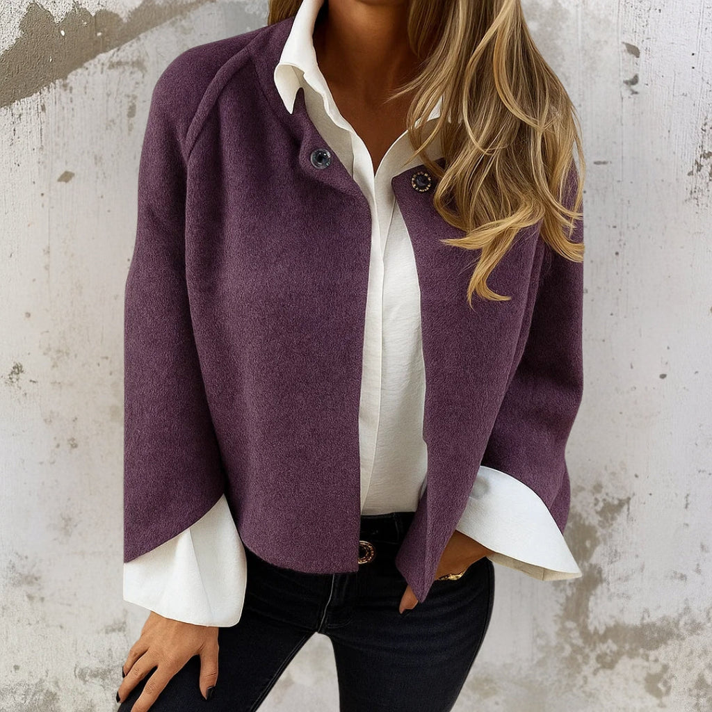 CHAQUETA CORTA ELEGANTE Y CÁLIDA