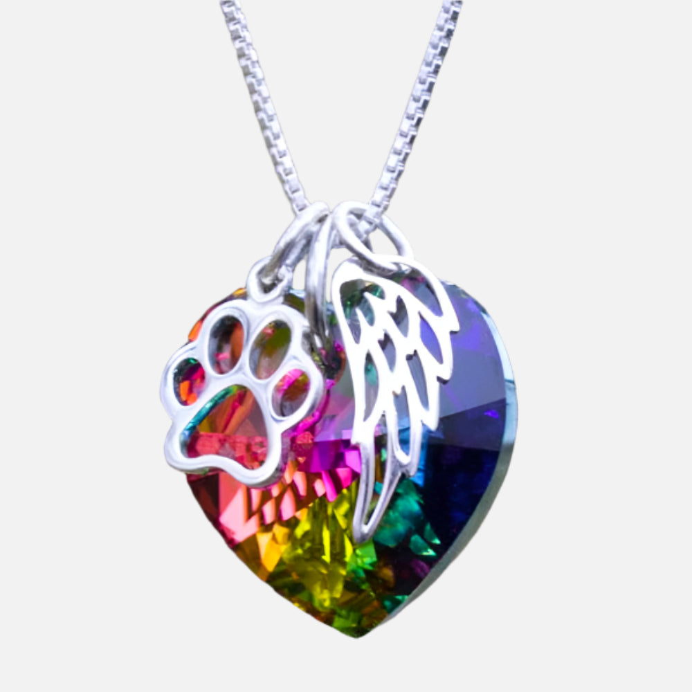 Collar conmemorativo del arcoíris con colgante en forma de corazón