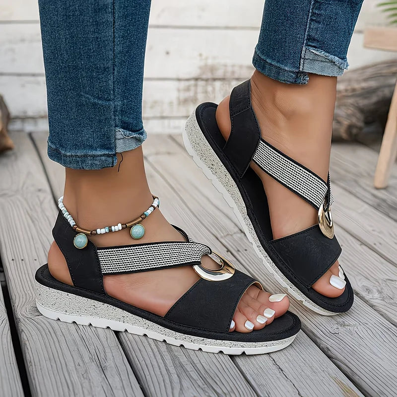 CIELO | SANDALIAS PLANAS CON HEBILLA METÁLICA