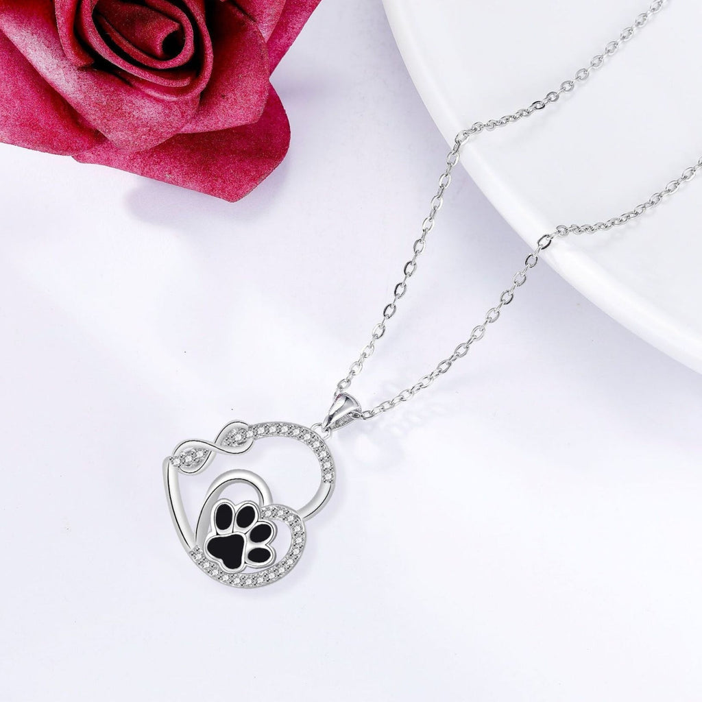 Collar con colgante en forma de doble huella de amor infinito
