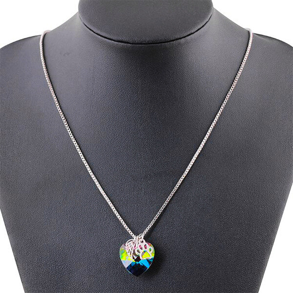 Collar conmemorativo del arcoíris con colgante en forma de corazón