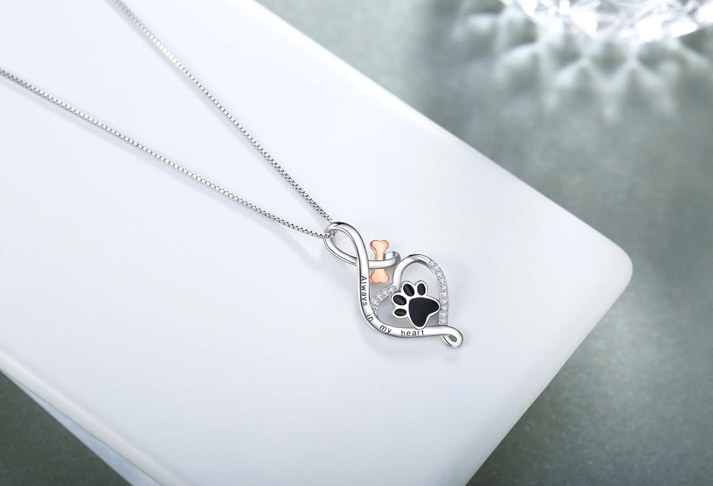 Collar Lucky Paw con corazón, hueso y símbolo del infinito