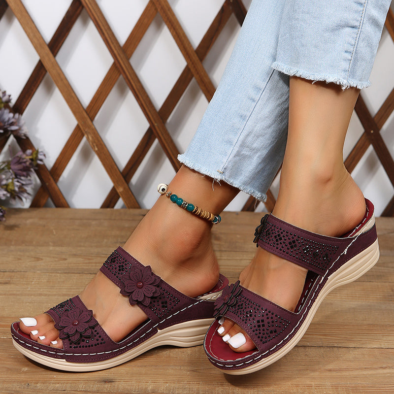 SANDALIAS CÓMODAS CON CUÑA SUSANA