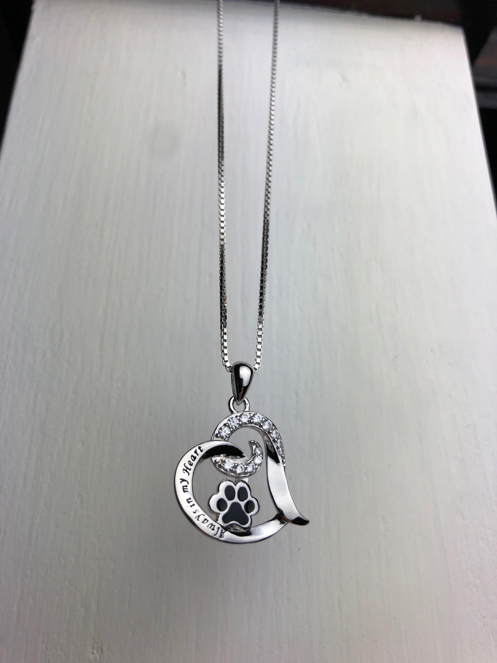 Collar conmemorativo elegante para perros – acero inoxidable