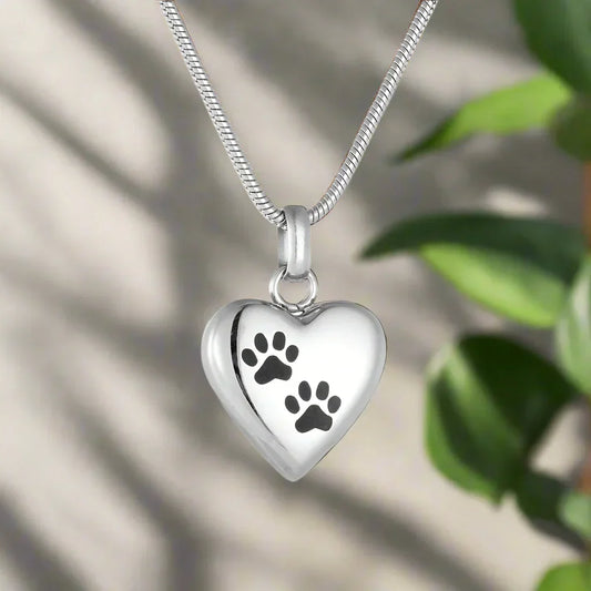 Colgante con urna conmemorativa para mascotas – Colgante en forma de corazón con grabado de huella