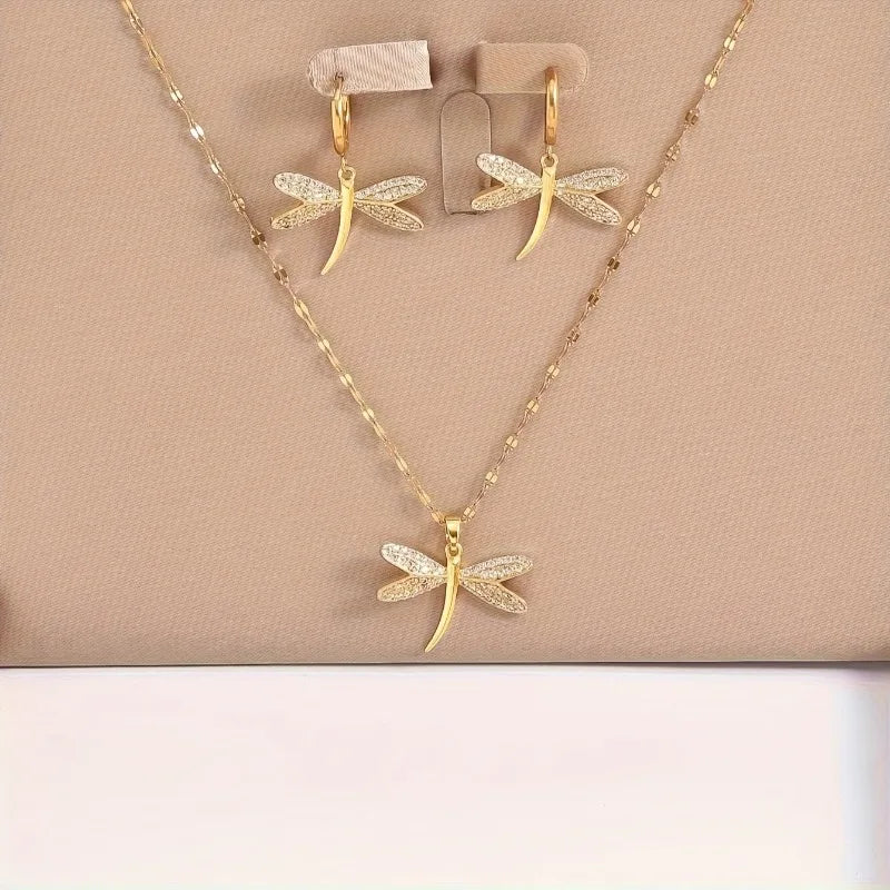 Collar con colgante en forma de libélula de oro y pendientes de regalo