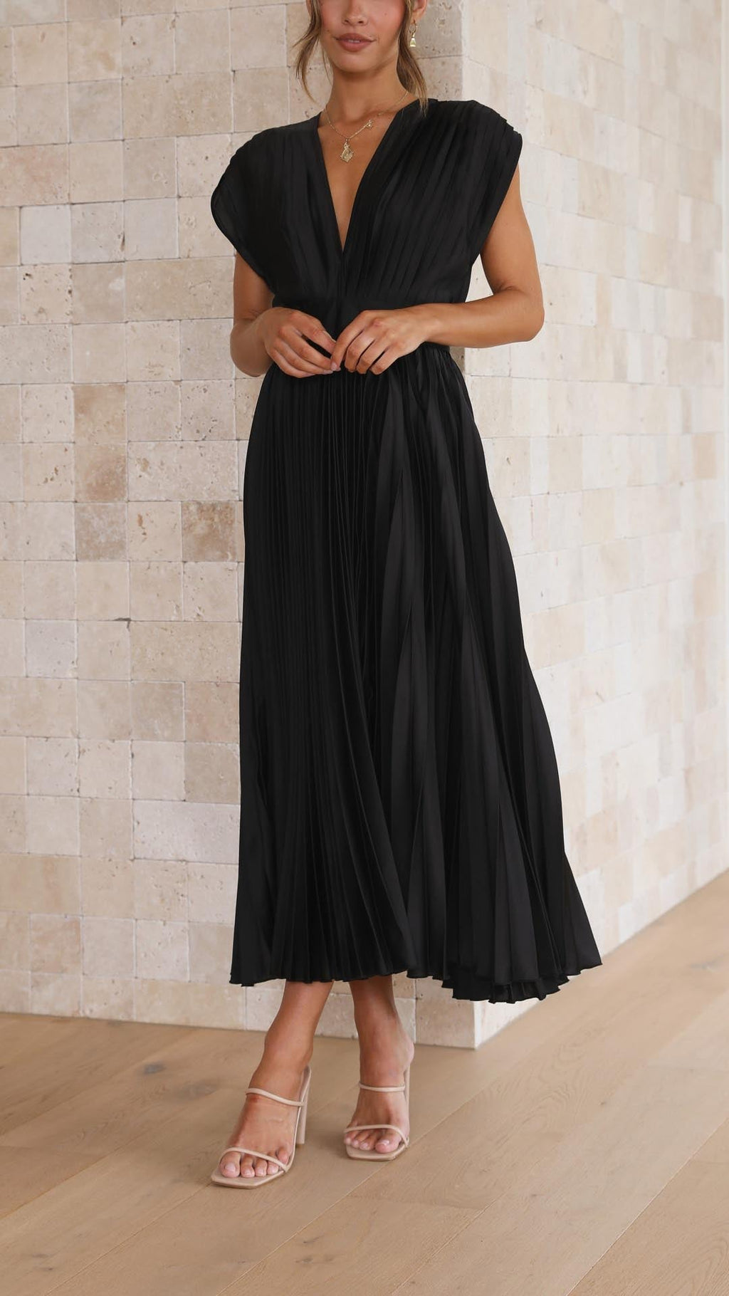 VESTIDO PLISADO ELEGANTE