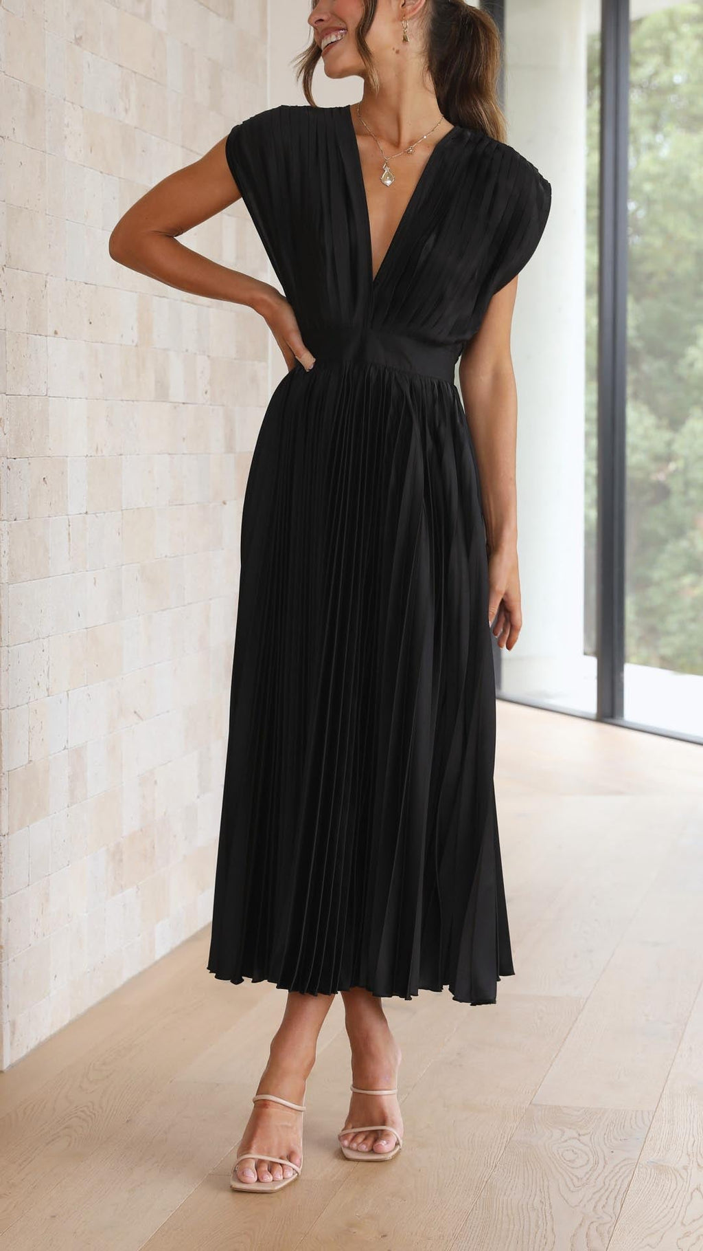 VESTIDO PLISADO ELEGANTE