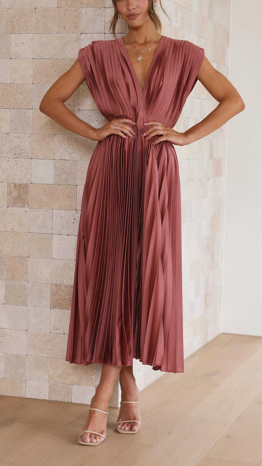 VESTIDO PLISADO ELEGANTE