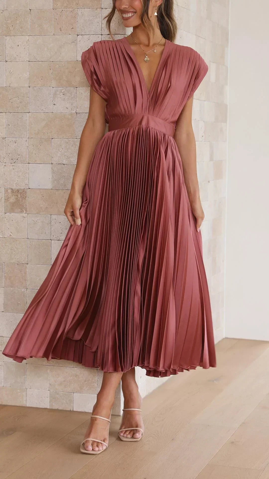 VESTIDO PLISADO ELEGANTE