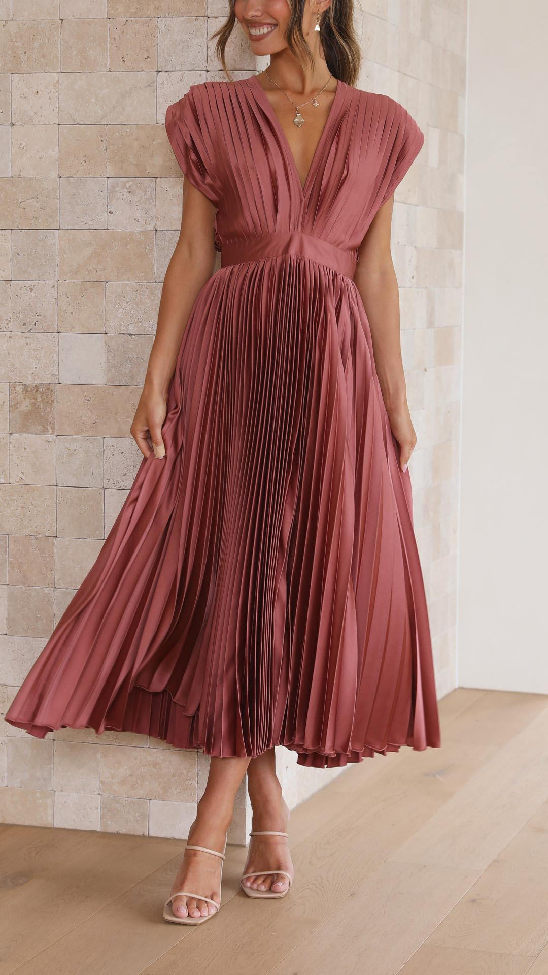 VESTIDO PLISADO ELEGANTE