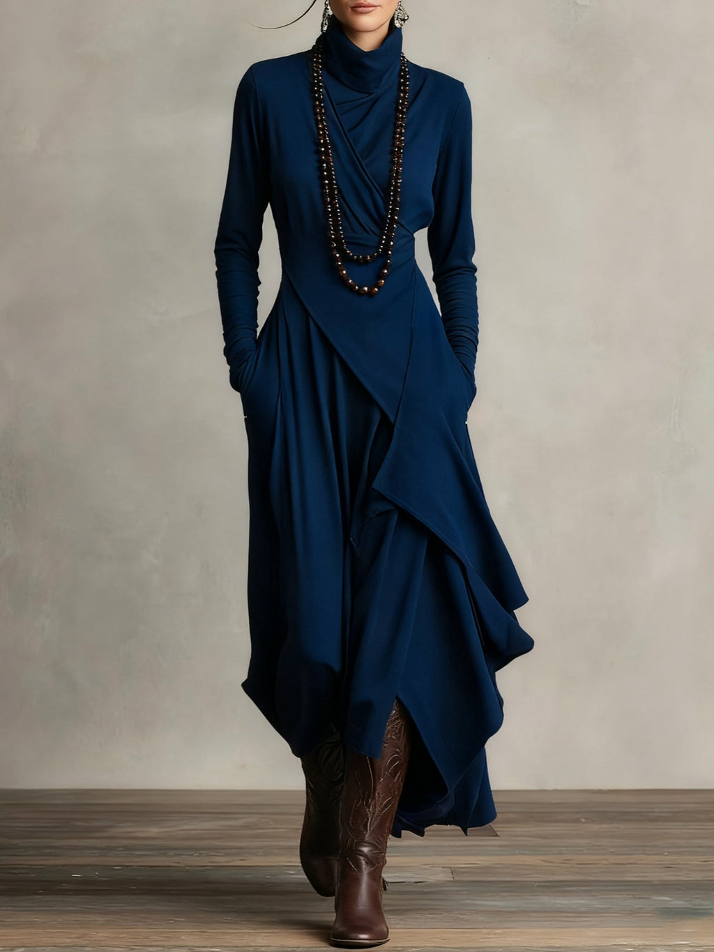 VESTIDO ASIMÉTRICO CON CUELLO ALTO