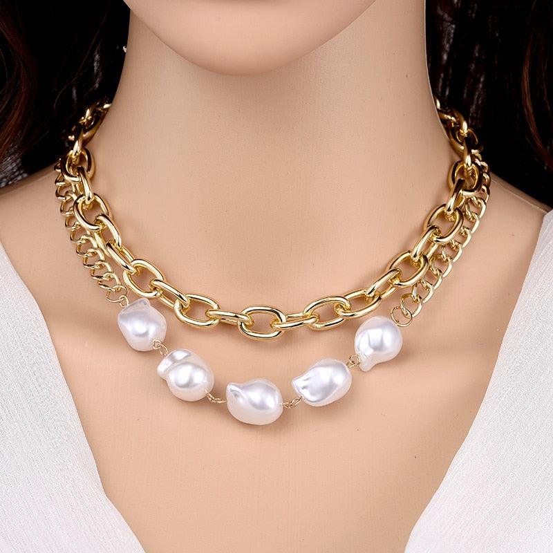 Collar vintage con perlas y cadena de oro