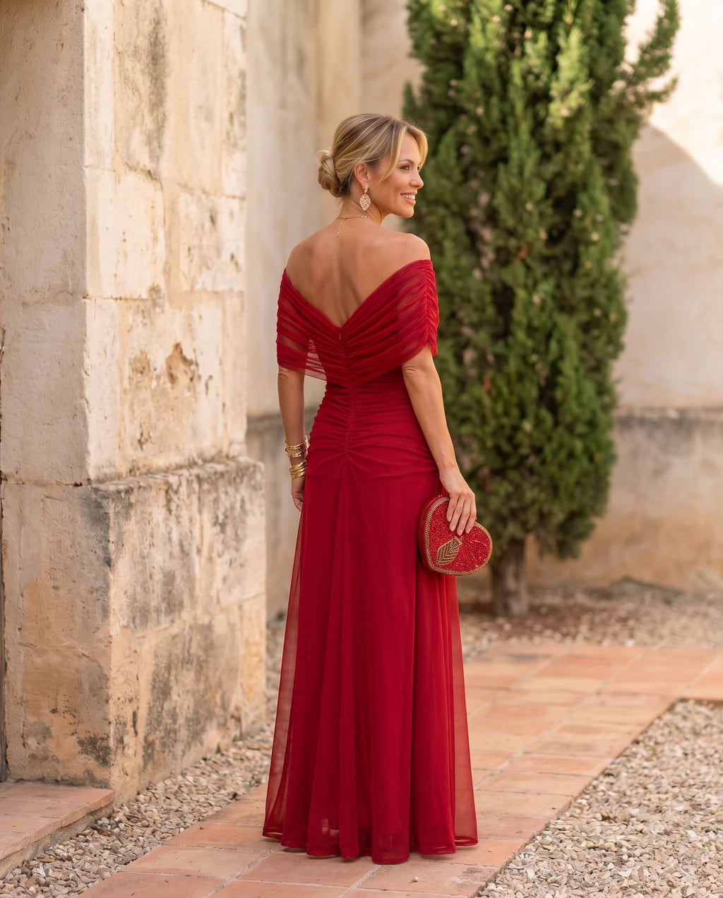 VESTIDO ELEGANTE CON ESCOTE EN V