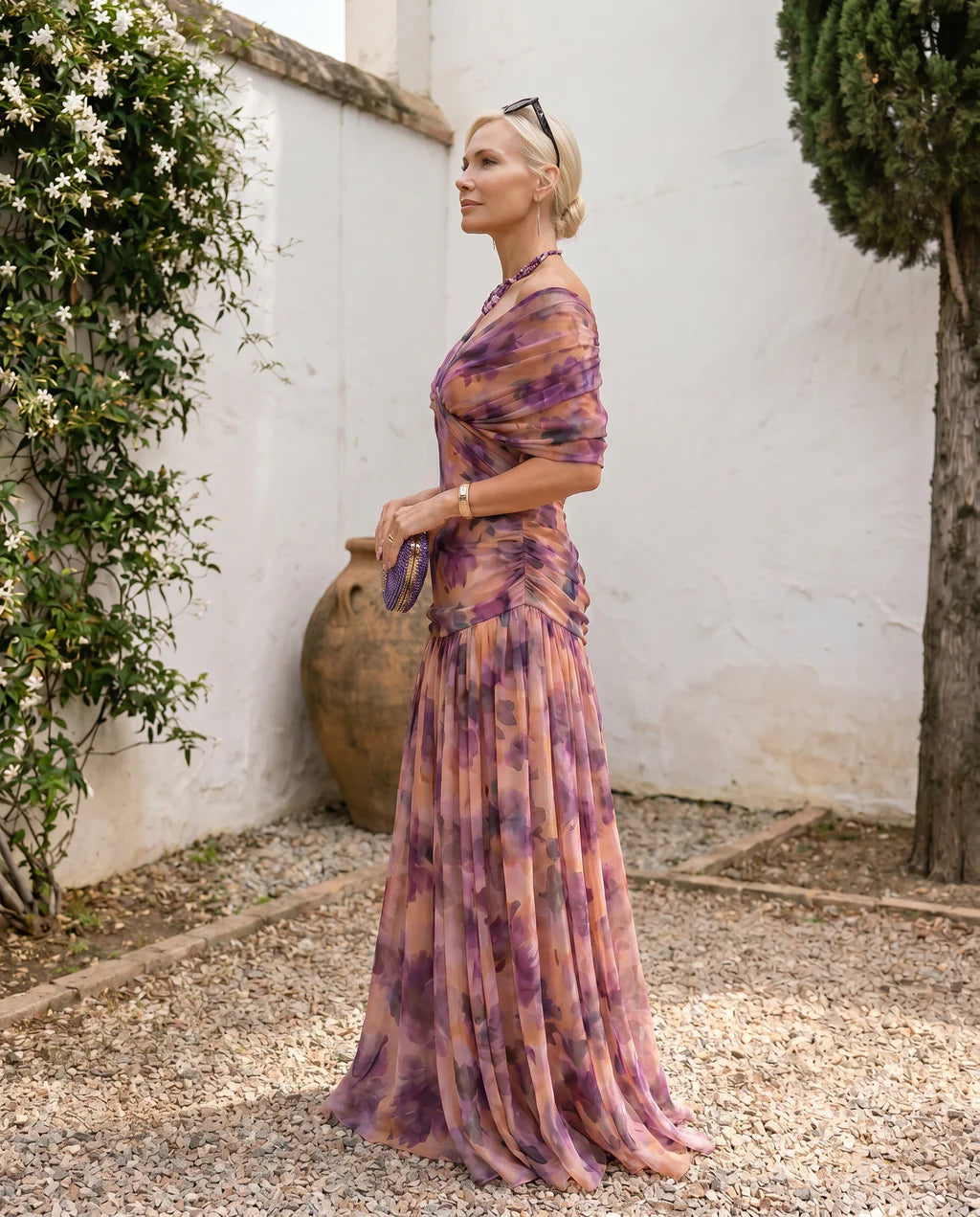 VESTIDO ELEGANTE CON ESCOTE EN V