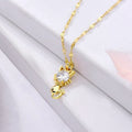 Collar con gato chapado en oro con circonitas