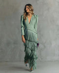 VESTIDO ELEGANTE CON MANGAS DE FLECOS