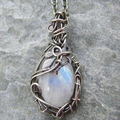 Collar vintage de plata con piedra lunar