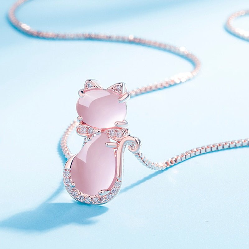 Collar con gatito adorable de piedra rosa con zircón