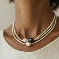 Collar vintage en blanco y negro con perlas